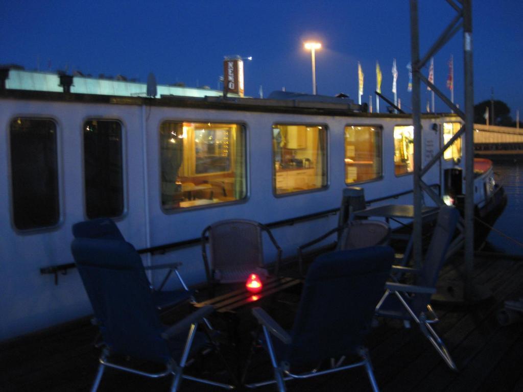 Passengership Avanti Amsterdam Exterior photo